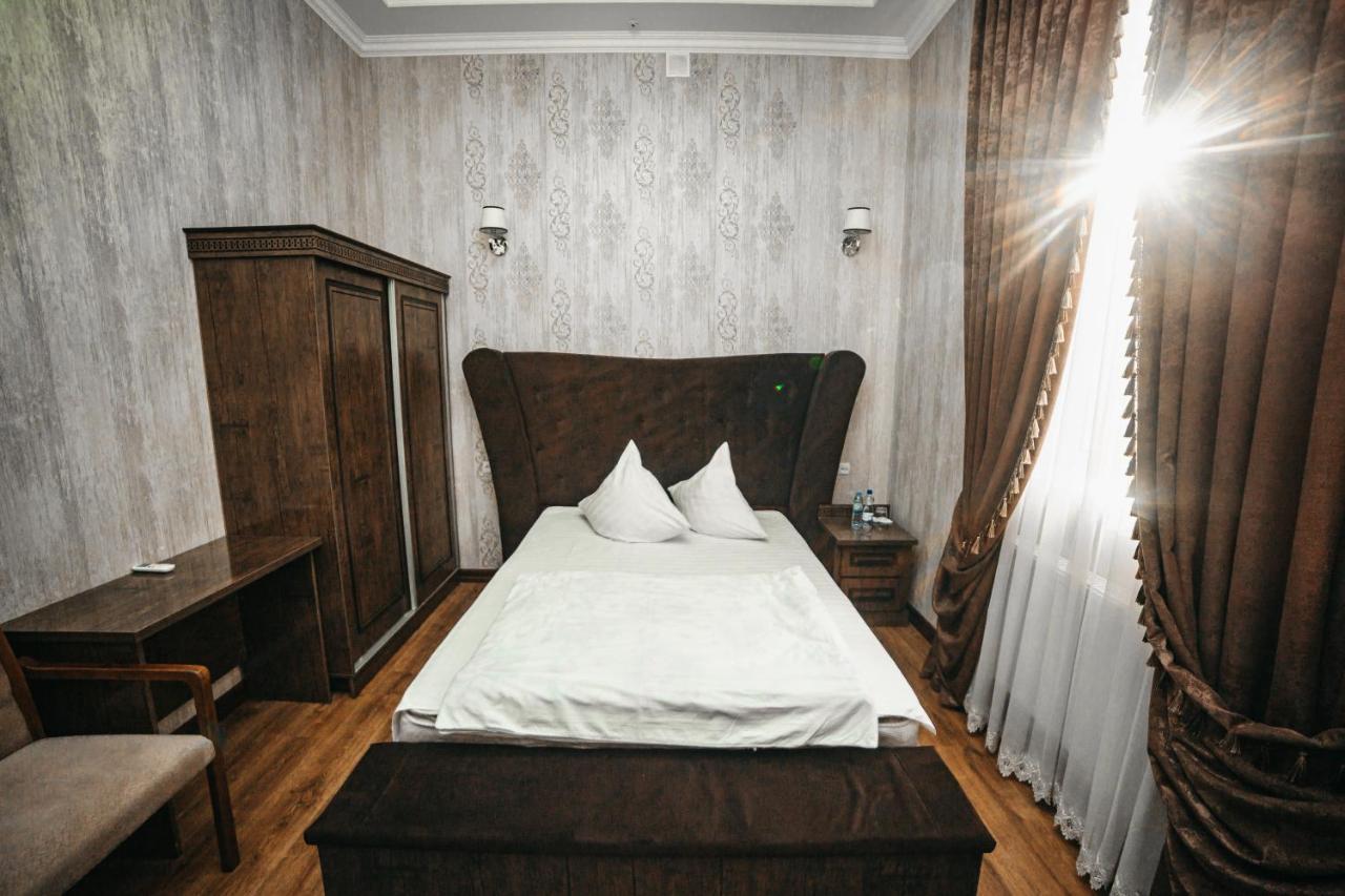 Buyuk Ipak Yo'Li Hotel Namangan Zewnętrze zdjęcie