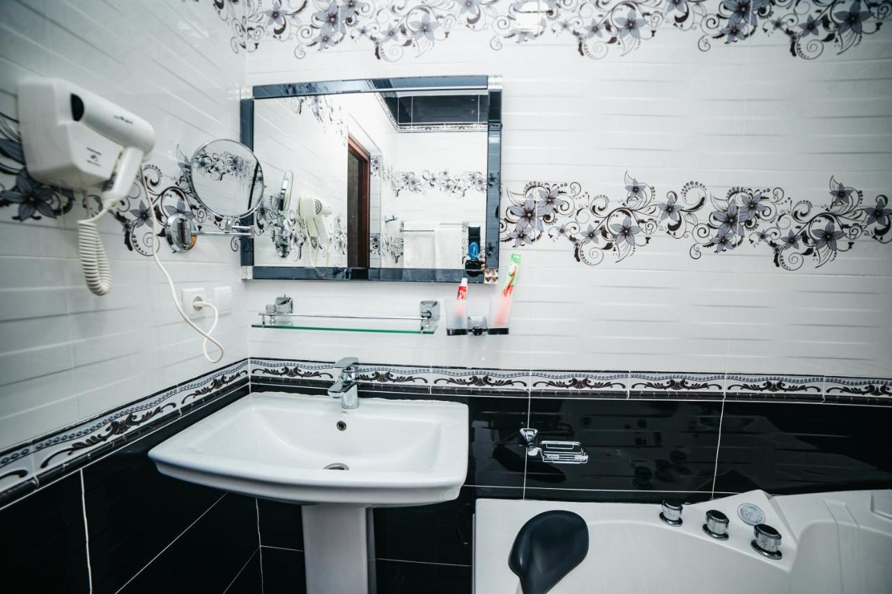 Buyuk Ipak Yo'Li Hotel Namangan Zewnętrze zdjęcie